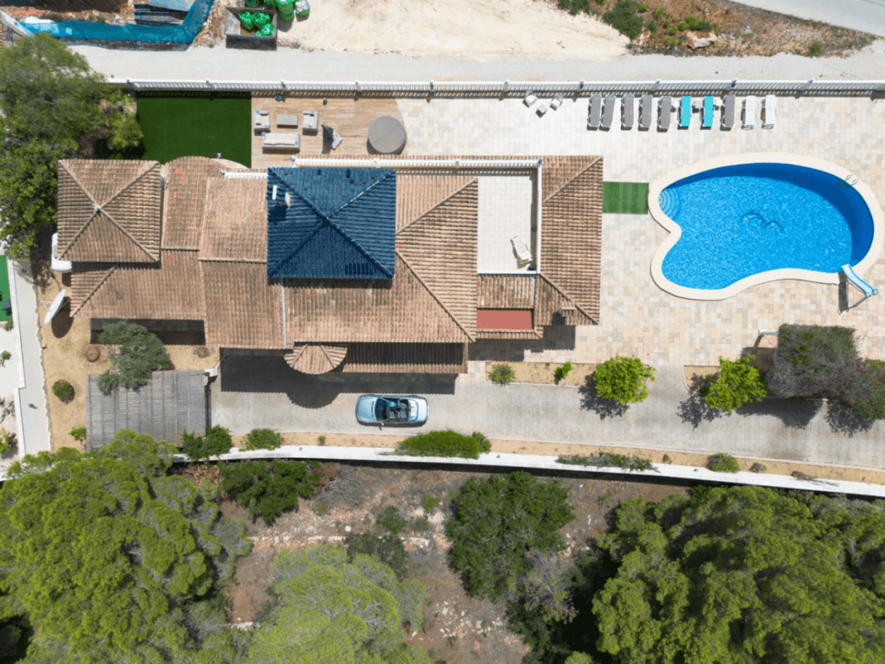 Grande villa élégante avec vue sur la mer à vendre à Moraira