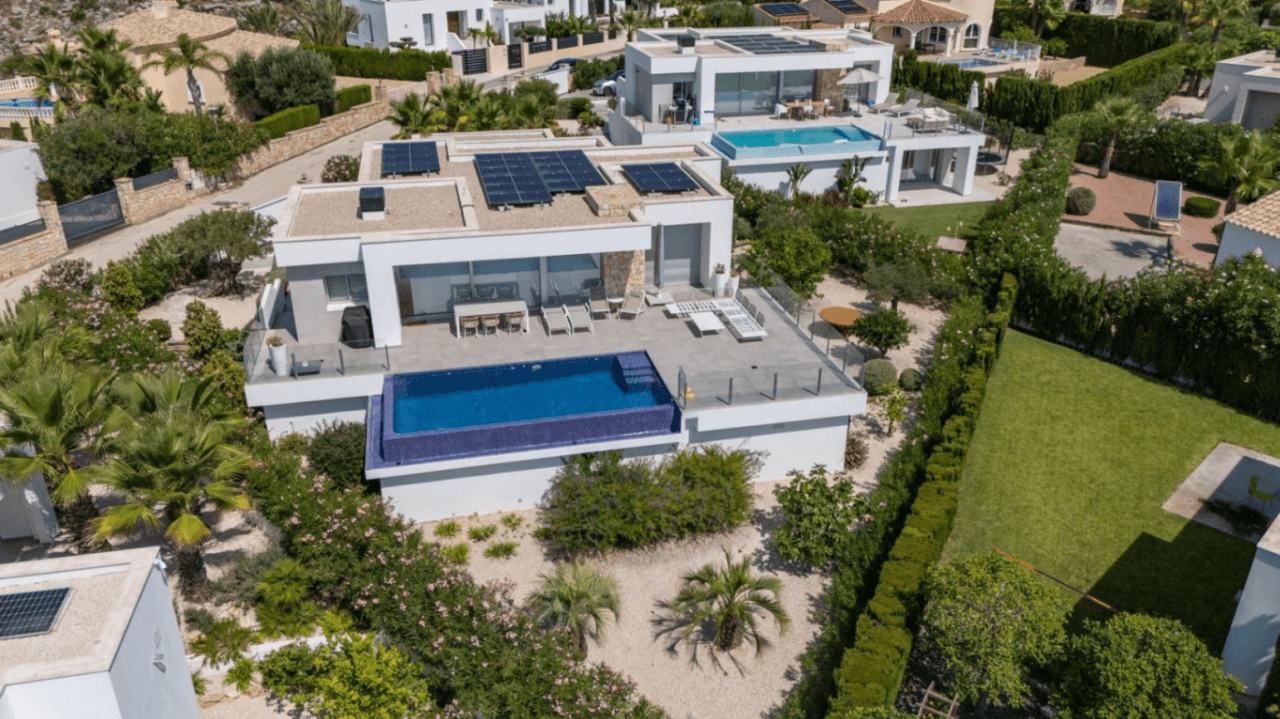 Villa moderne Cumbre del Sol avec vue sur la mer