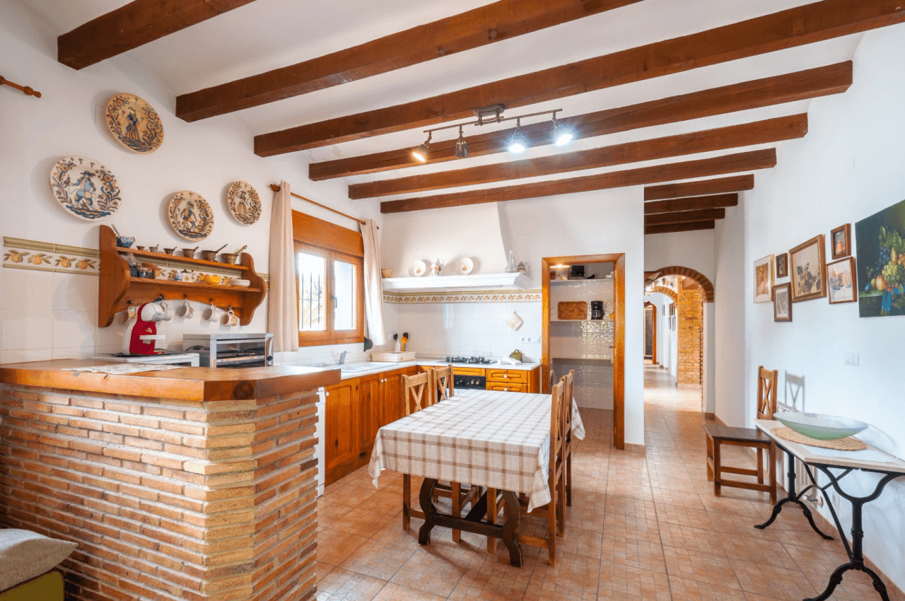 Finca en Benissa en Venta en Amplia Parcela con Piscina y Casa de Huéspedes