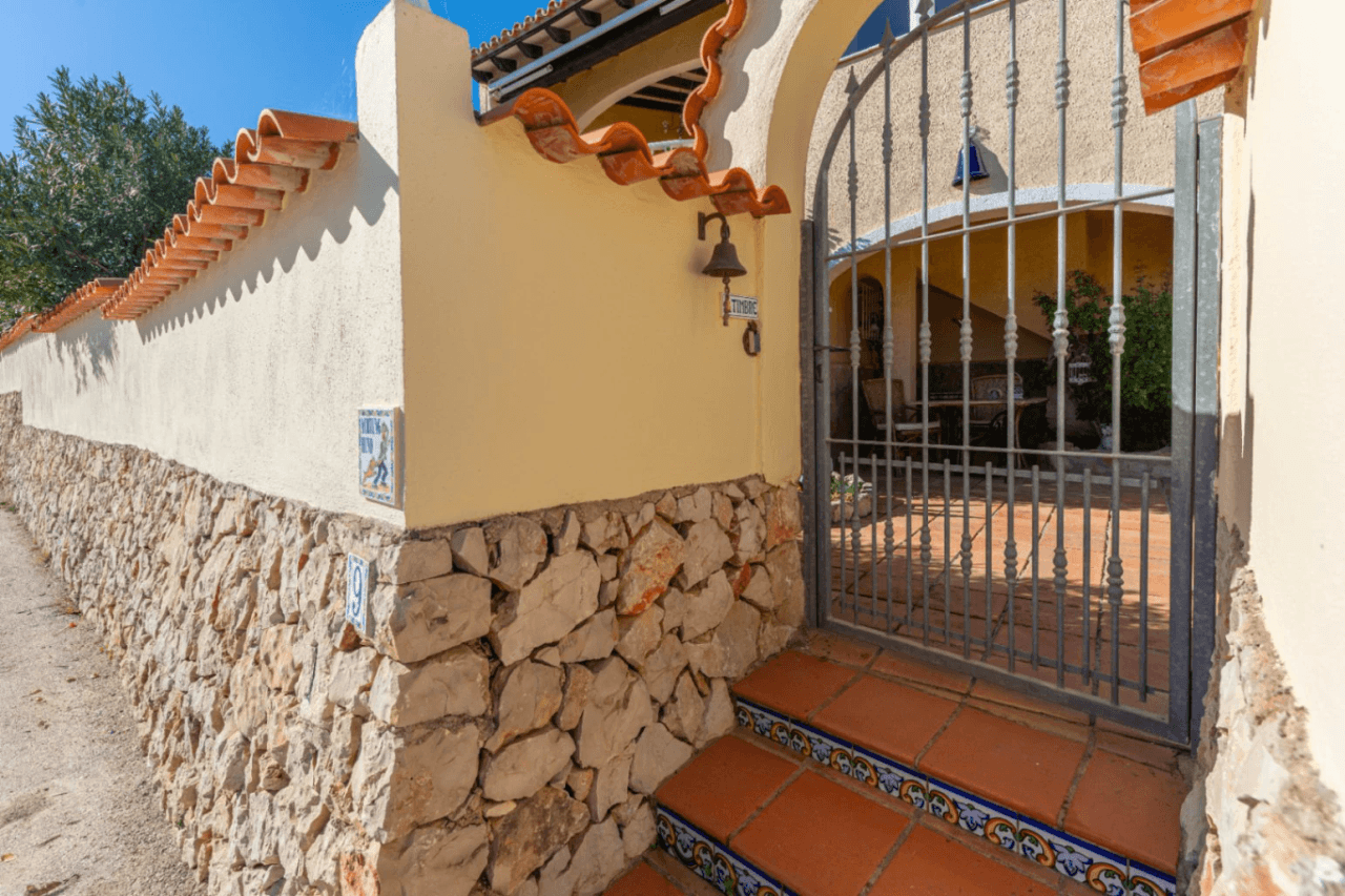 Villa à vendre avec 4 chambres à Benimeit, Moraira.