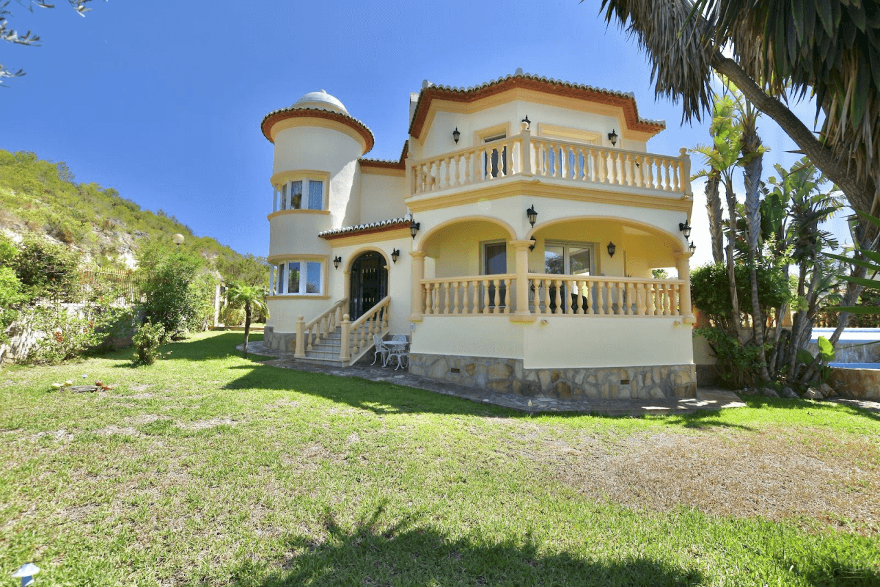 Magnifique villa de luxe à vendre à Javea avec vue sur la mer et le Montgó.