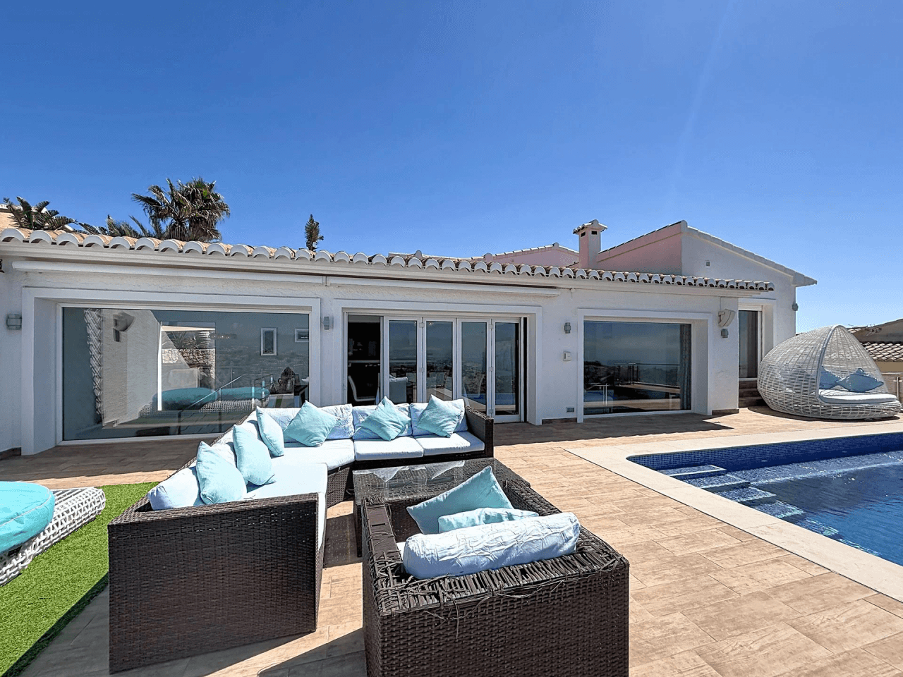 Cumbre del Sol, villa de luxe avec vues panoramiques sur la mer à Magnolias