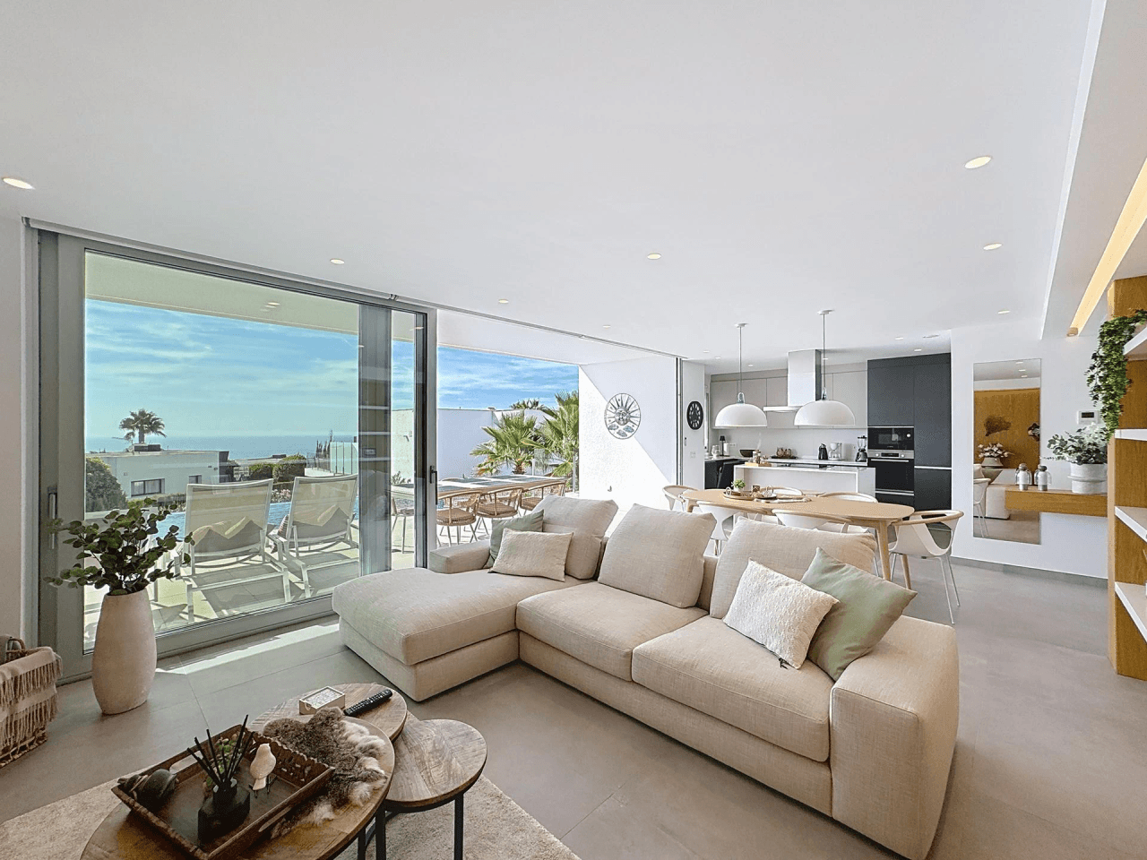 Villa moderne Cumbre del Sol avec vue sur la mer