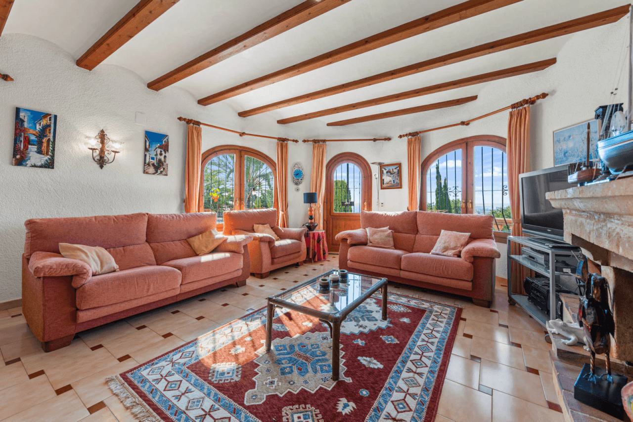 Villa avec un grand terrain à vendre à Moraira