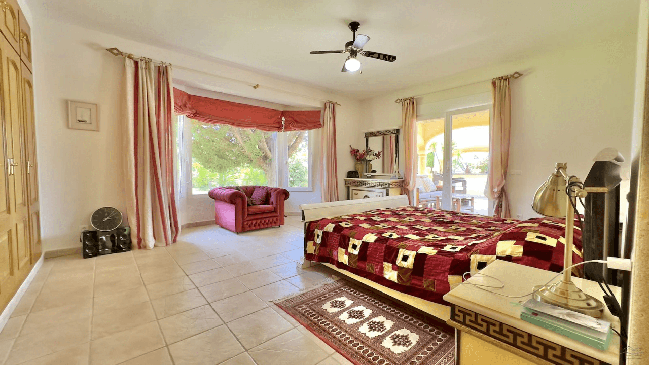 Magnifique villa de luxe à vendre à Javea avec vue sur la mer et le Montgó.