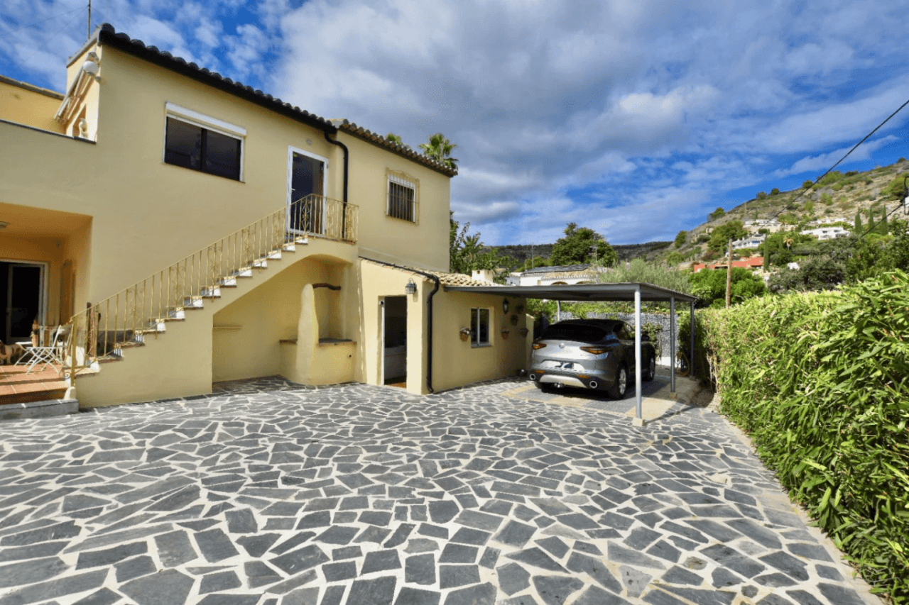 Villa à vendre avec vue sur la mer à Javea Costa Blanca