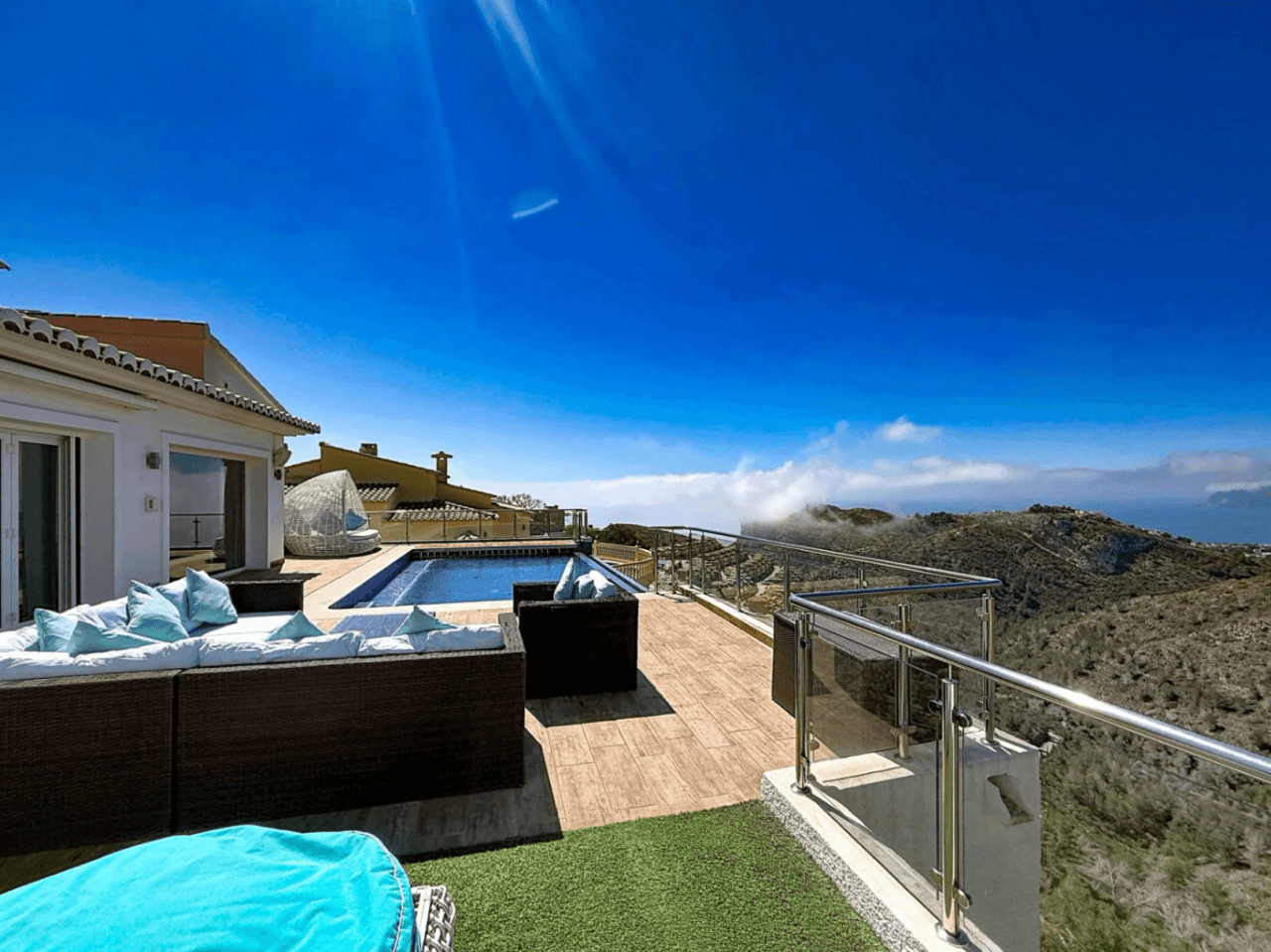 Cumbre del Sol, villa de luxe avec vues panoramiques sur la mer à Magnolias