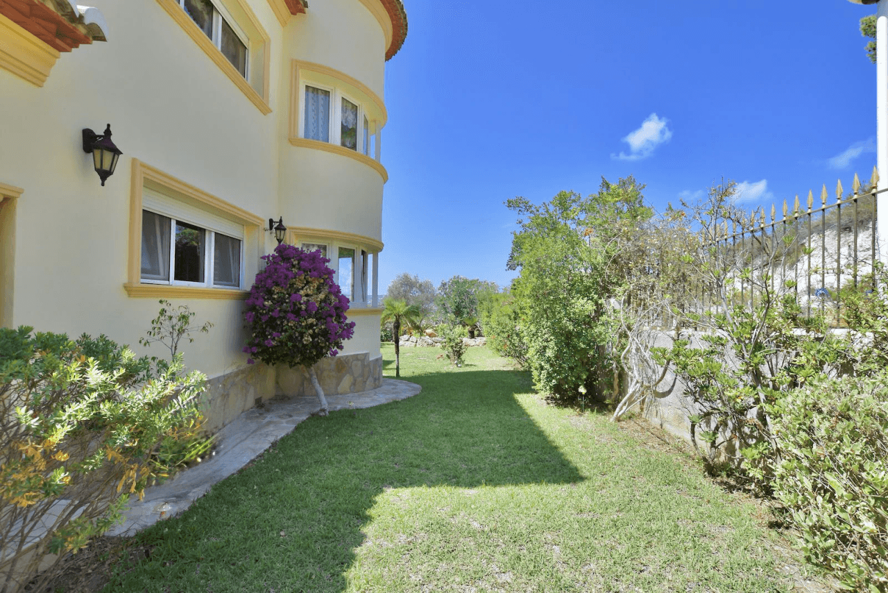 Magnifique villa de luxe à vendre à Javea avec vue sur la mer et le Montgó.