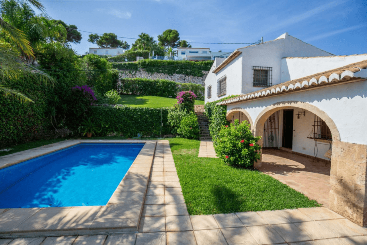 Vente exclusive avec vue sur la mer et le Montgó à El Tosalet, Jávea