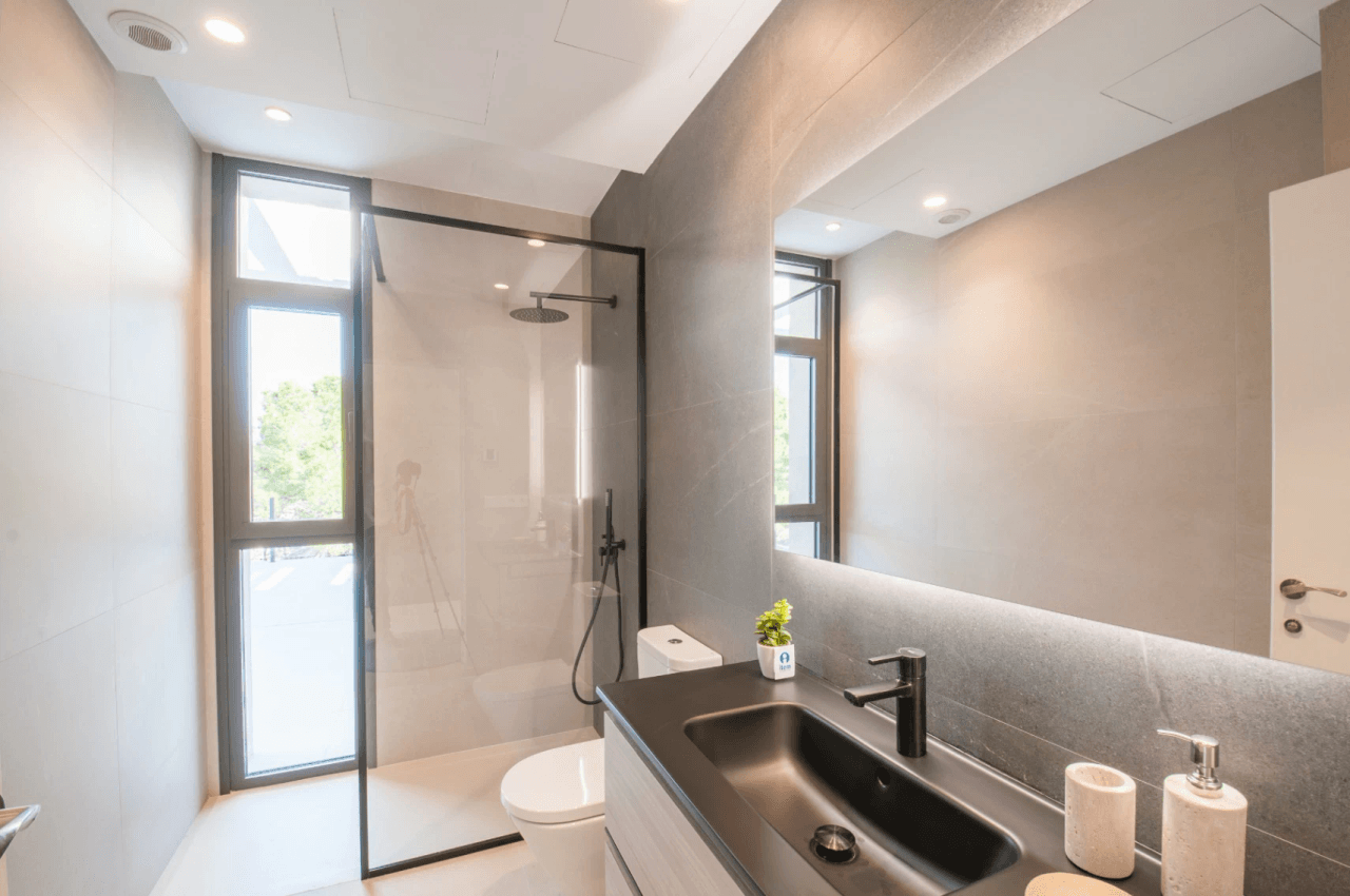 VILLA NOUVELLEMENT CONSTRUITE À TEULADA, SITUÉE DANS LE QUARTIER DE BENIMEIT