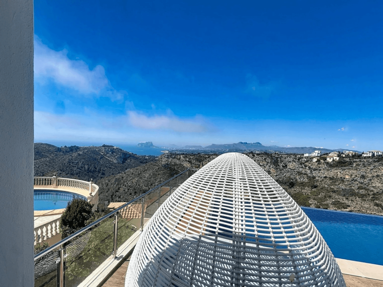 Cumbre del Sol, villa de luxe avec vues panoramiques sur la mer à Magnolias