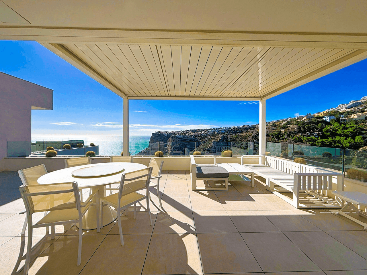 Cumbre del Sol penthouse moderne de luxe avec vue sur les falaises et la mer