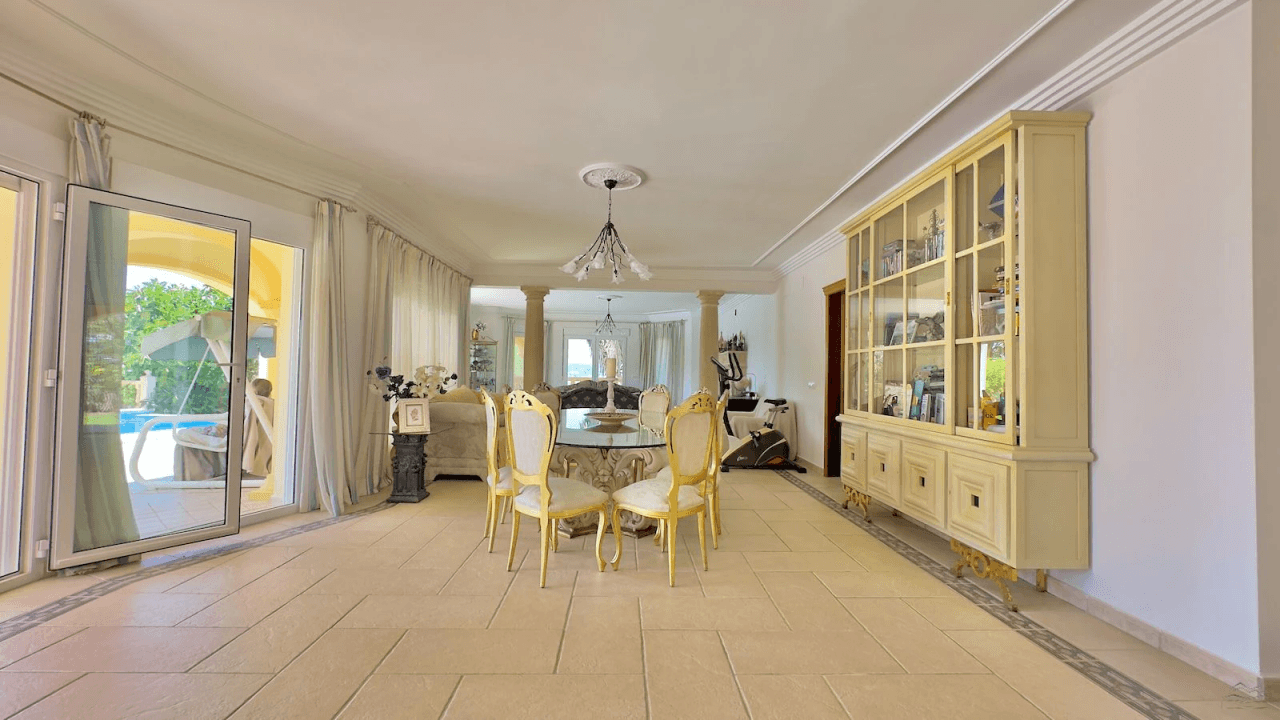 Magnifique villa de luxe à vendre à Javea avec vue sur la mer et le Montgó.
