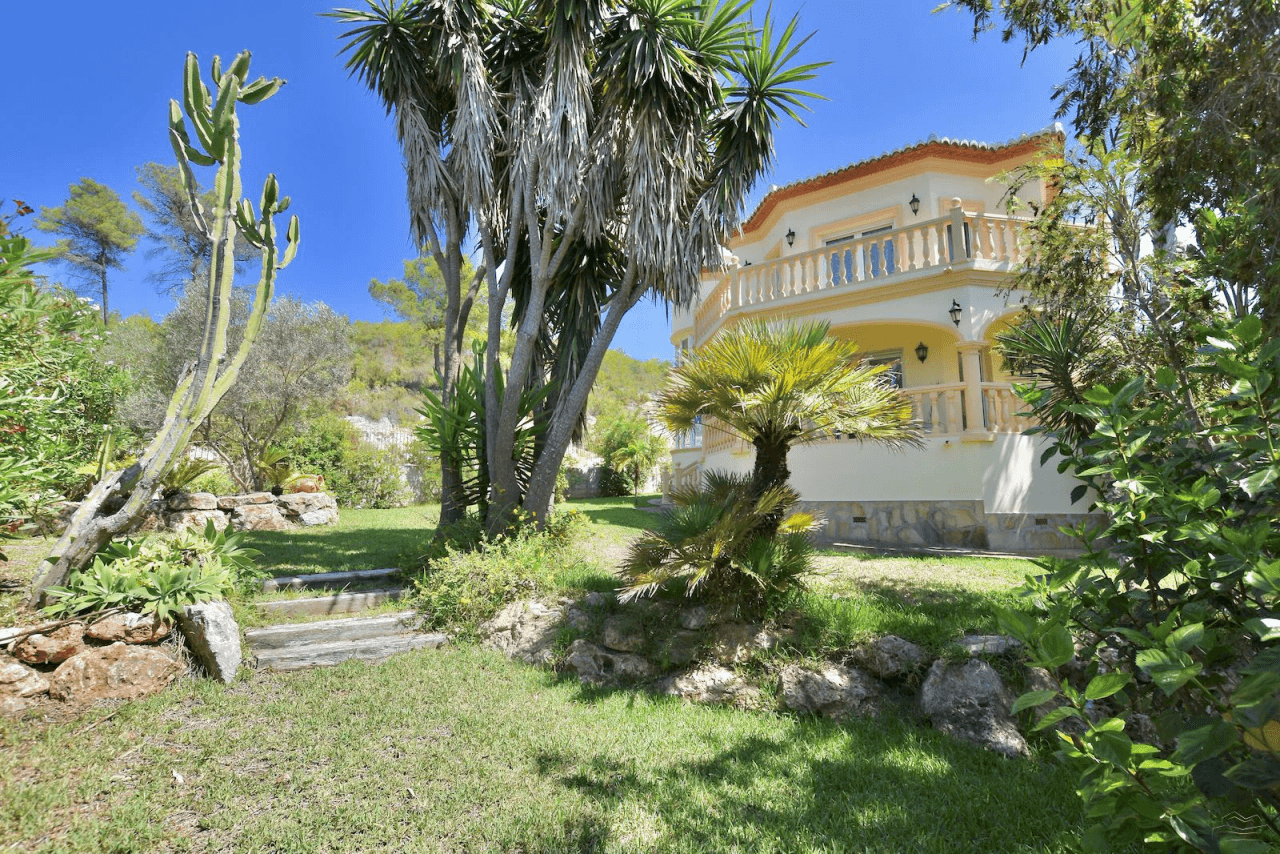 Magnifique villa de luxe à vendre à Javea avec vue sur la mer et le Montgó.