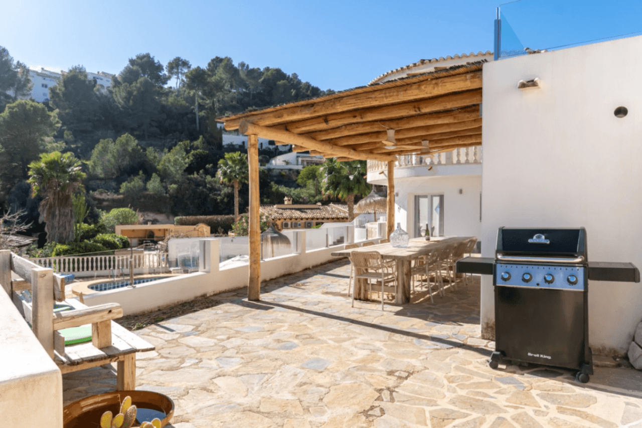 Belle villa spacieuse avec vue sur la mer à vendre à Benimeit, Moraira