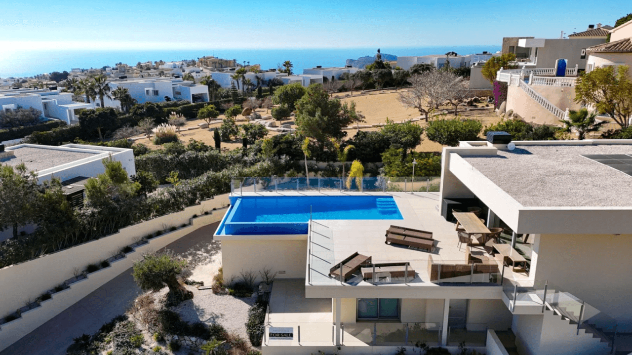 Villa moderne Cumbre del Sol avec vue sur la mer