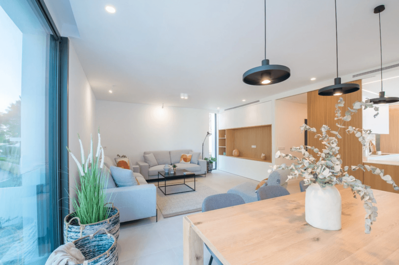 VILLA NOUVELLEMENT CONSTRUITE À TEULADA, SITUÉE DANS LE QUARTIER DE BENIMEIT