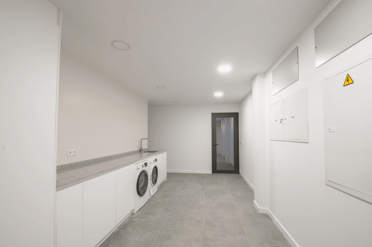 VILLA NOUVELLEMENT CONSTRUITE À TEULADA, SITUÉE DANS LE QUARTIER DE BENIMEIT