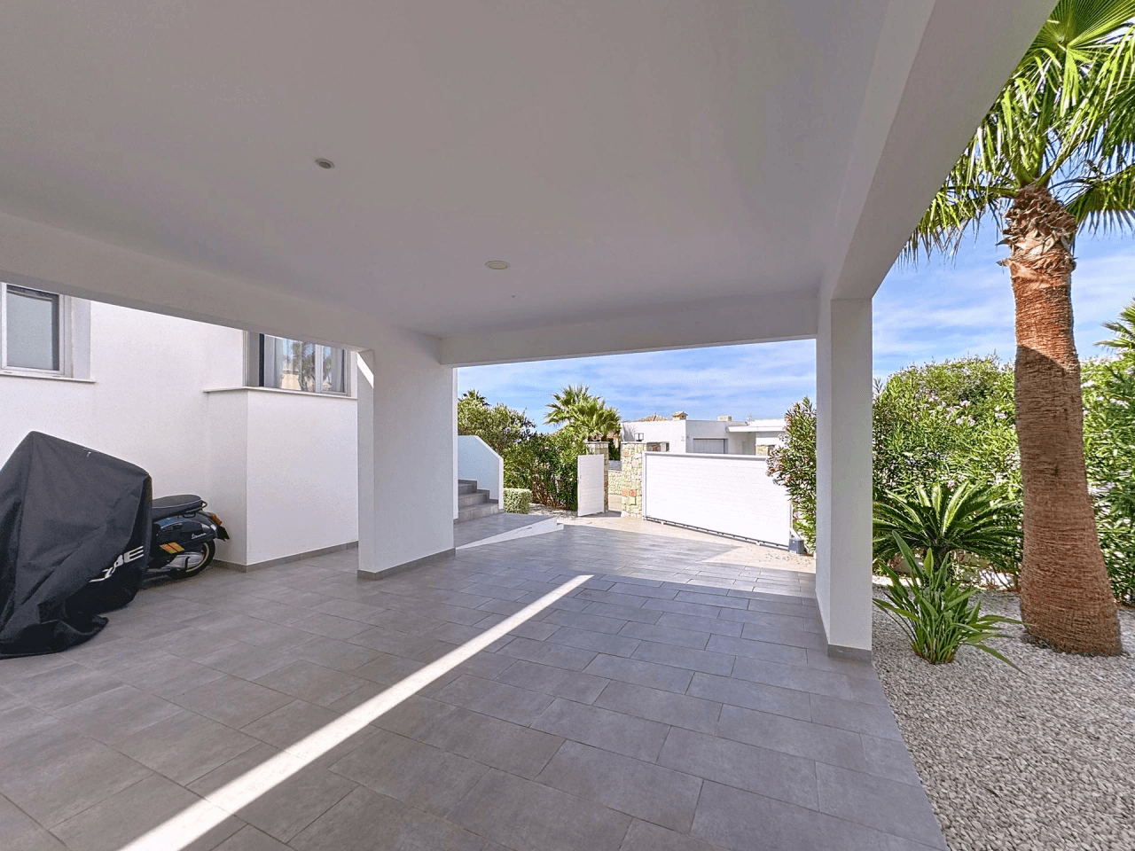 Villa moderne Cumbre del Sol avec vue sur la mer