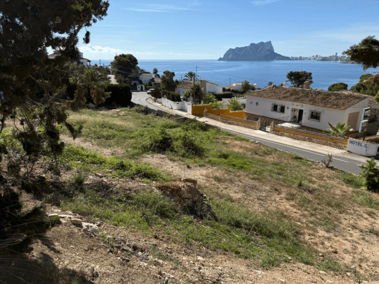 Grand terrain avec vue sur la mer à vendre à Benissa
