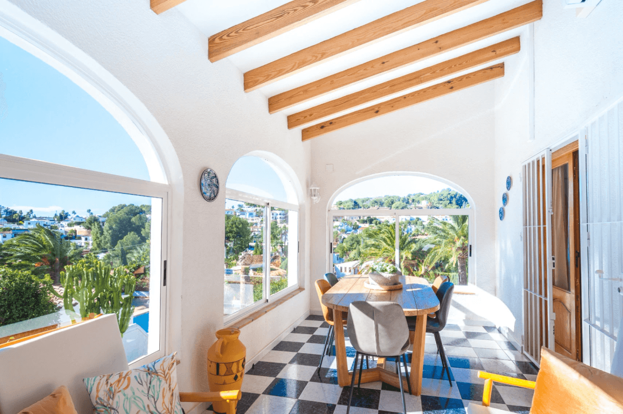 Villa méditerranéenne orientée sud-ouest à Benissa, près du club de golf San Jaime.