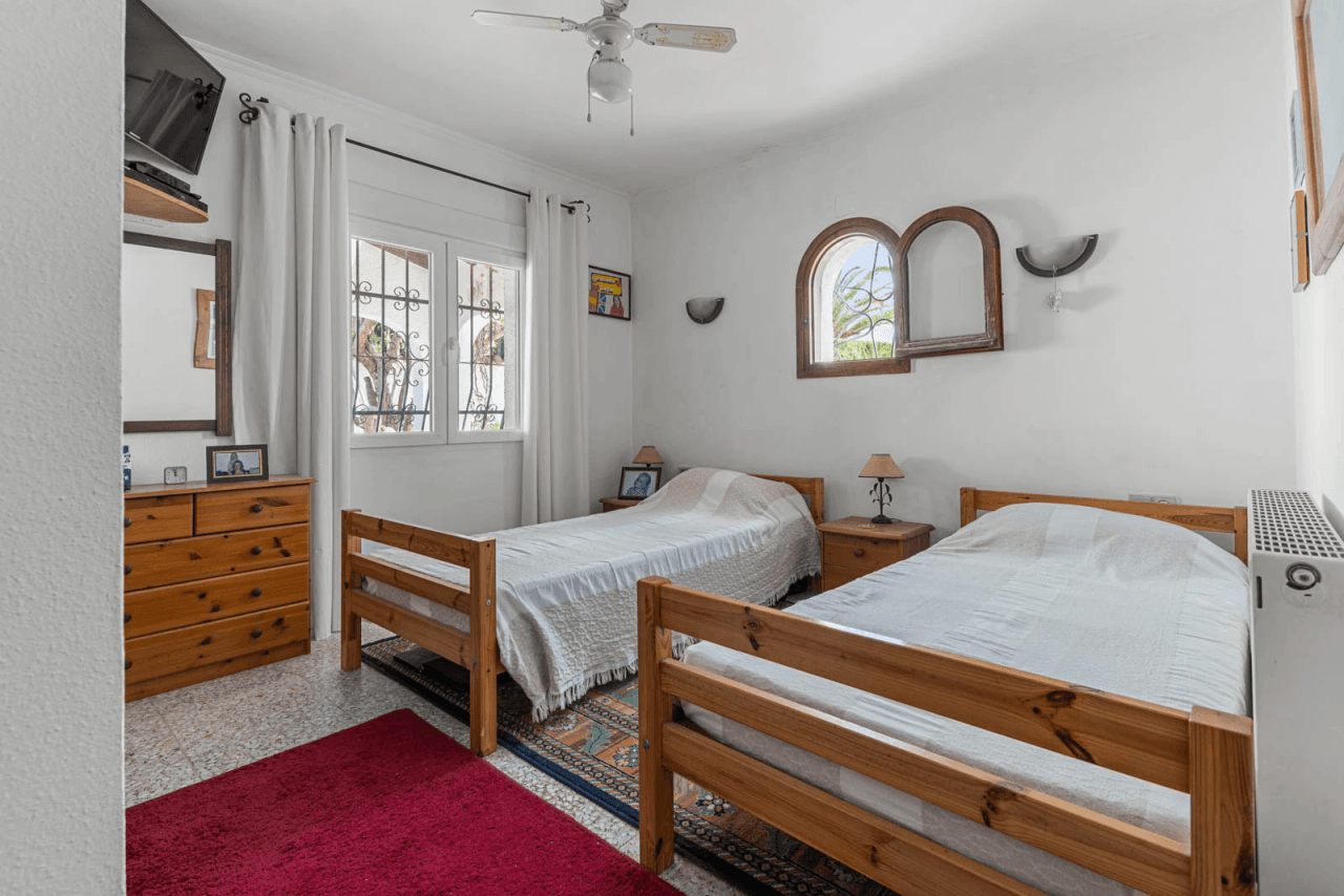 Villa à vendre à Benissa, Montemar, avec piscine privée.