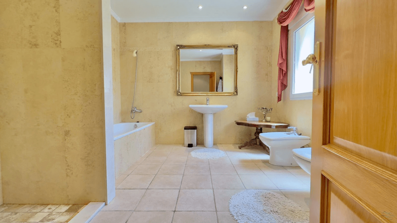 Magnifique villa de luxe à vendre à Javea avec vue sur la mer et le Montgó.