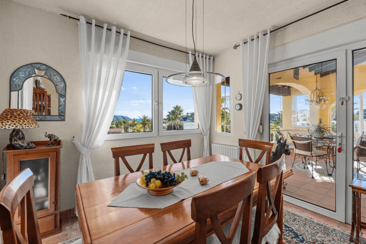 Villa à vendre avec 4 chambres à Benimeit, Moraira.