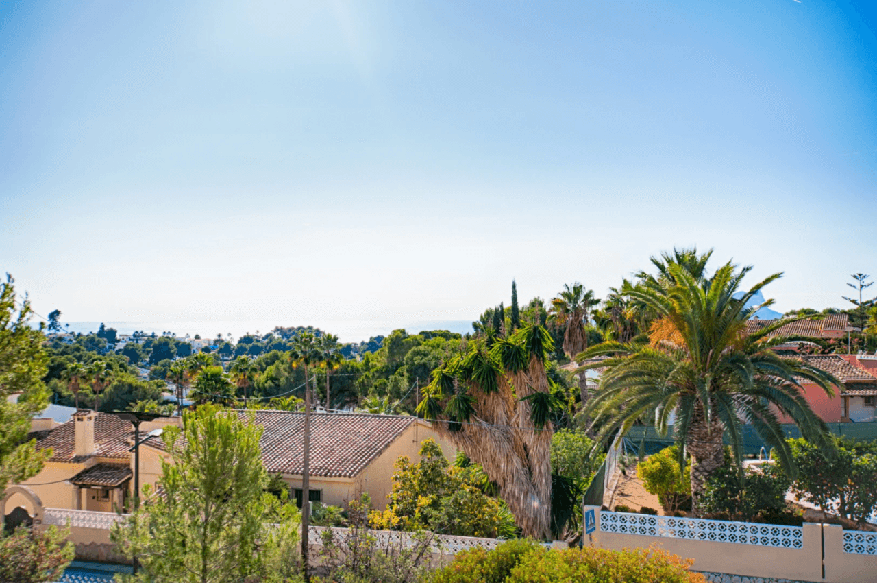 Grande villa élégante avec vue sur la mer à vendre à Moraira