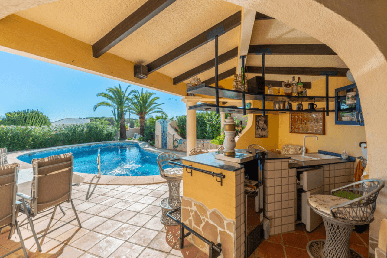 Villa à vendre avec 4 chambres à Benimeit, Moraira.