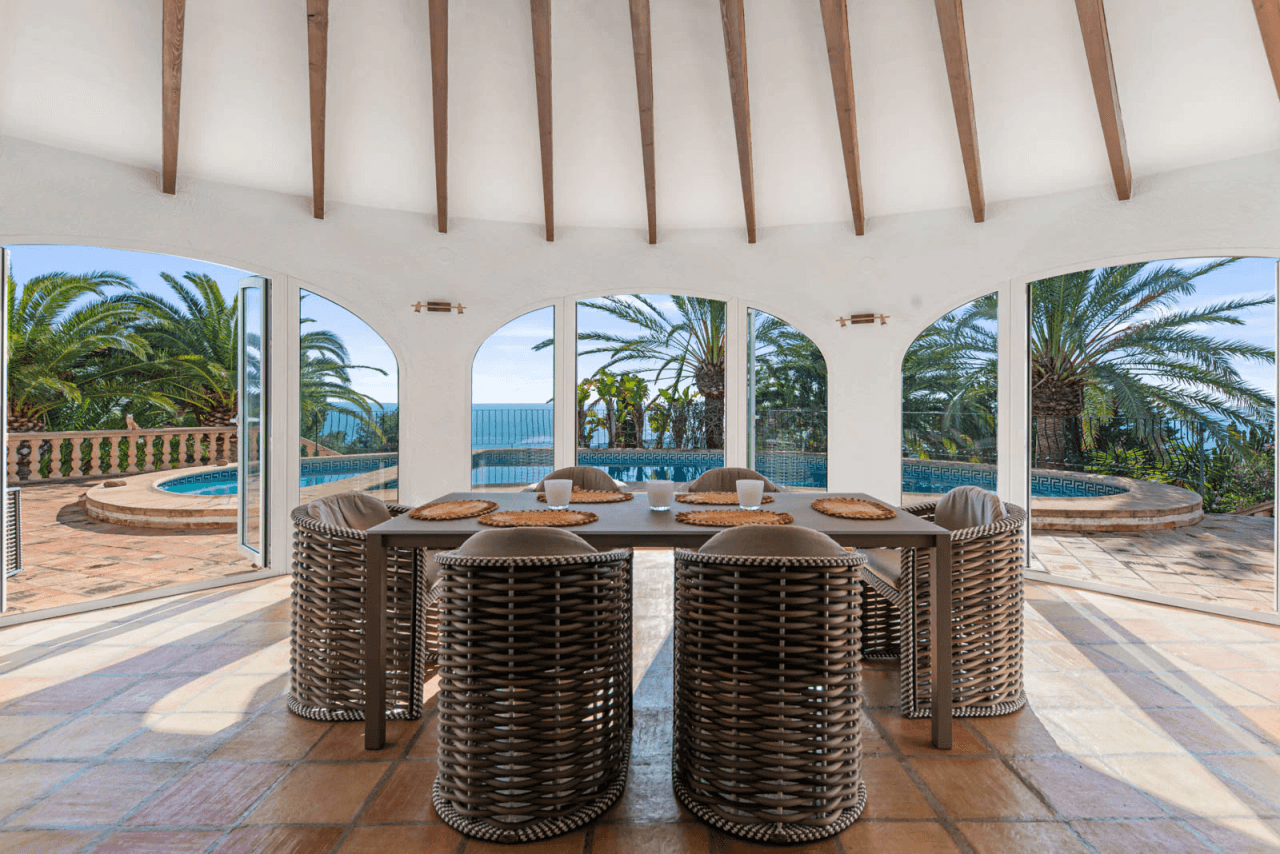 Villa avec un grand terrain à vendre à Moraira