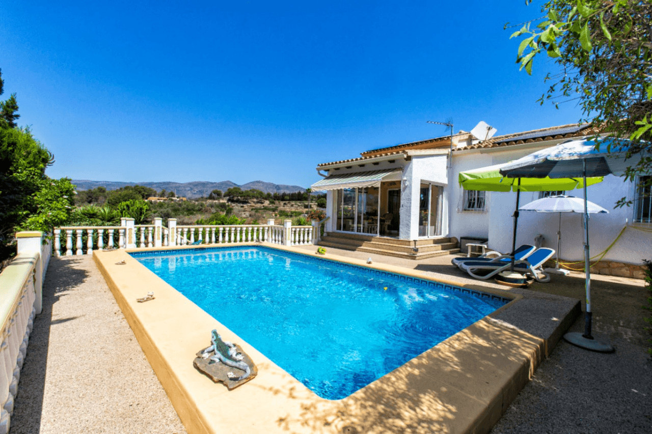 Villa tranquille avec vue sur la montagne à vendre à Calpe