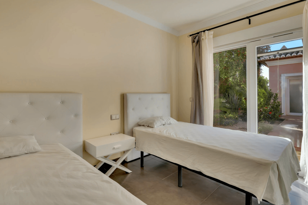 Villa de lujo en segunda línea de playa en el corazón de Moraira