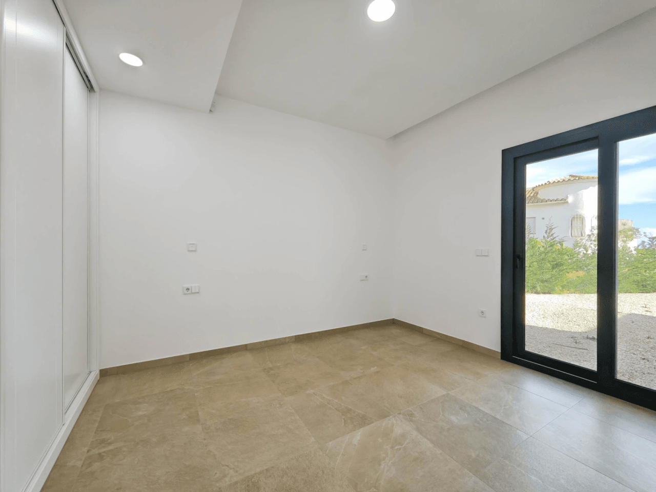 Villa moderne à La Fustera : 3 chambres et piscine privée