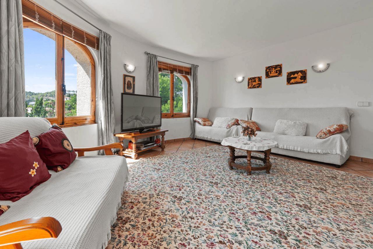 Villa à vendre à Benissa, Montemar, avec piscine privée.