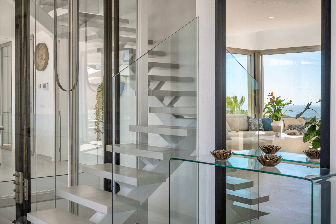 Villa de luxe exceptionnelle à Moraira – Où le design, la technologie et la vue sur la mer se rencontrent
