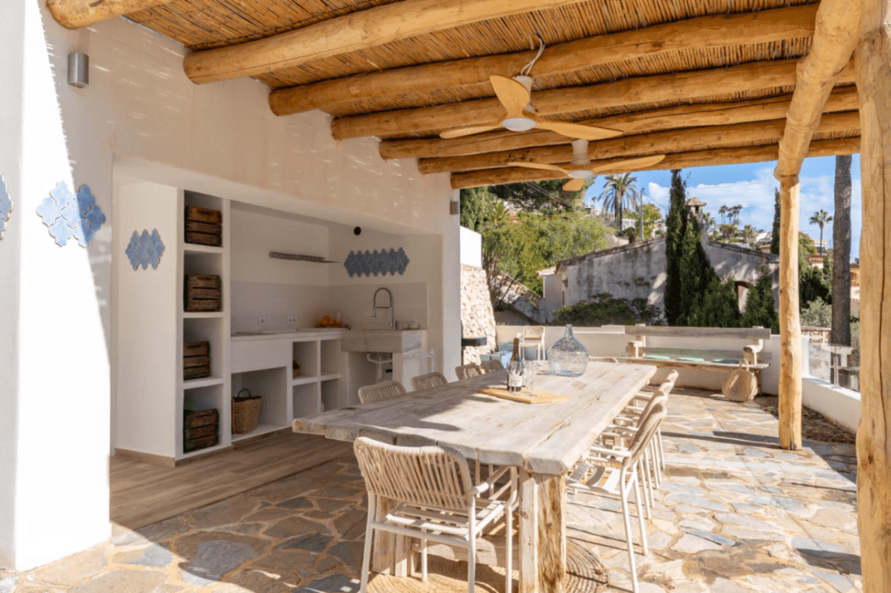 Belle villa spacieuse avec vue sur la mer à vendre à Benimeit, Moraira