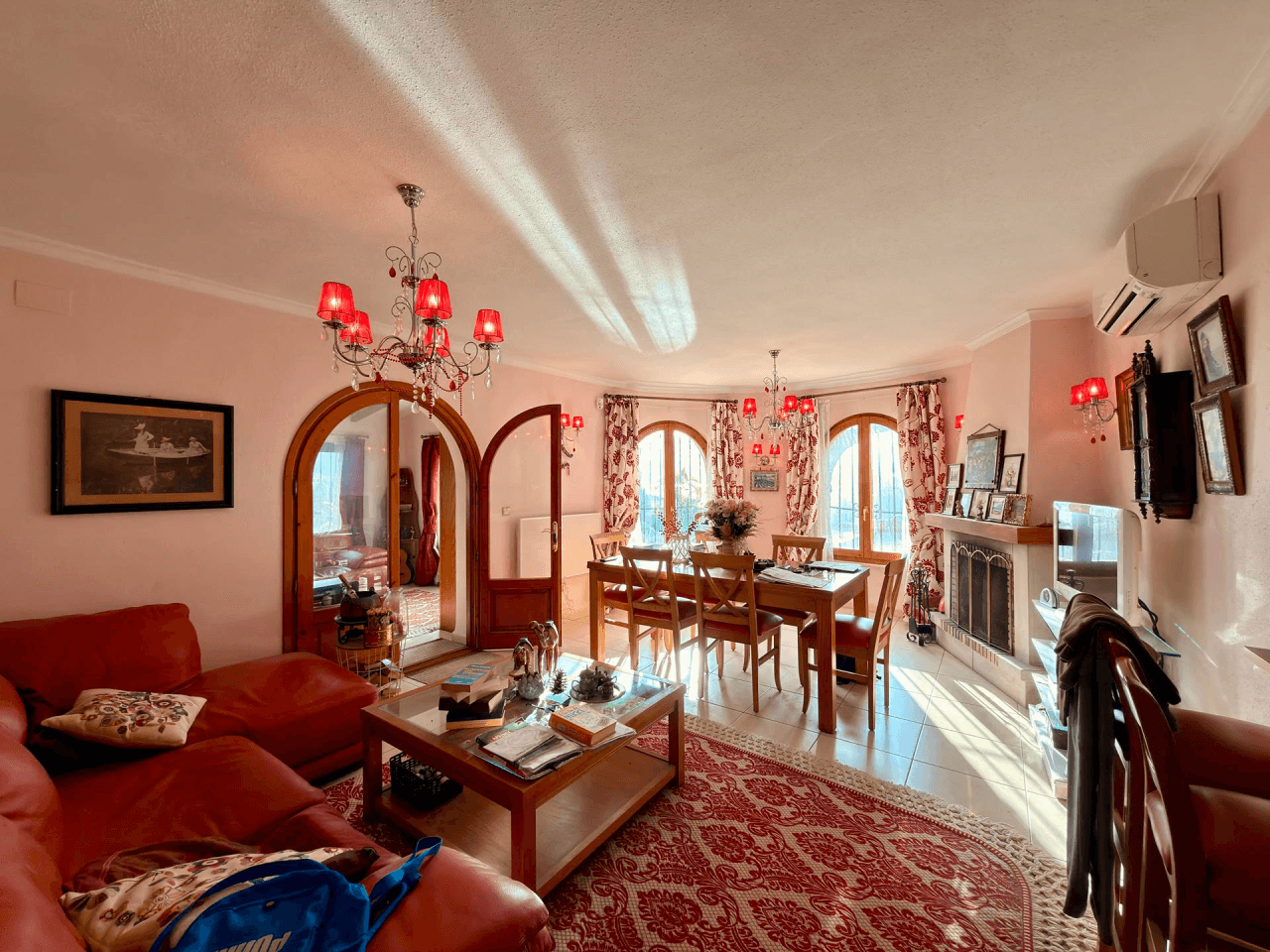 Cumbre del Sol : villa méditerranéenne avec piscine et vue sur la mer