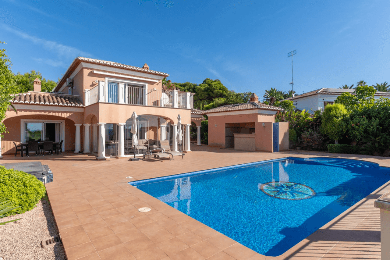 Villa de luxe en deuxième ligne de plage au cœur de Moraira