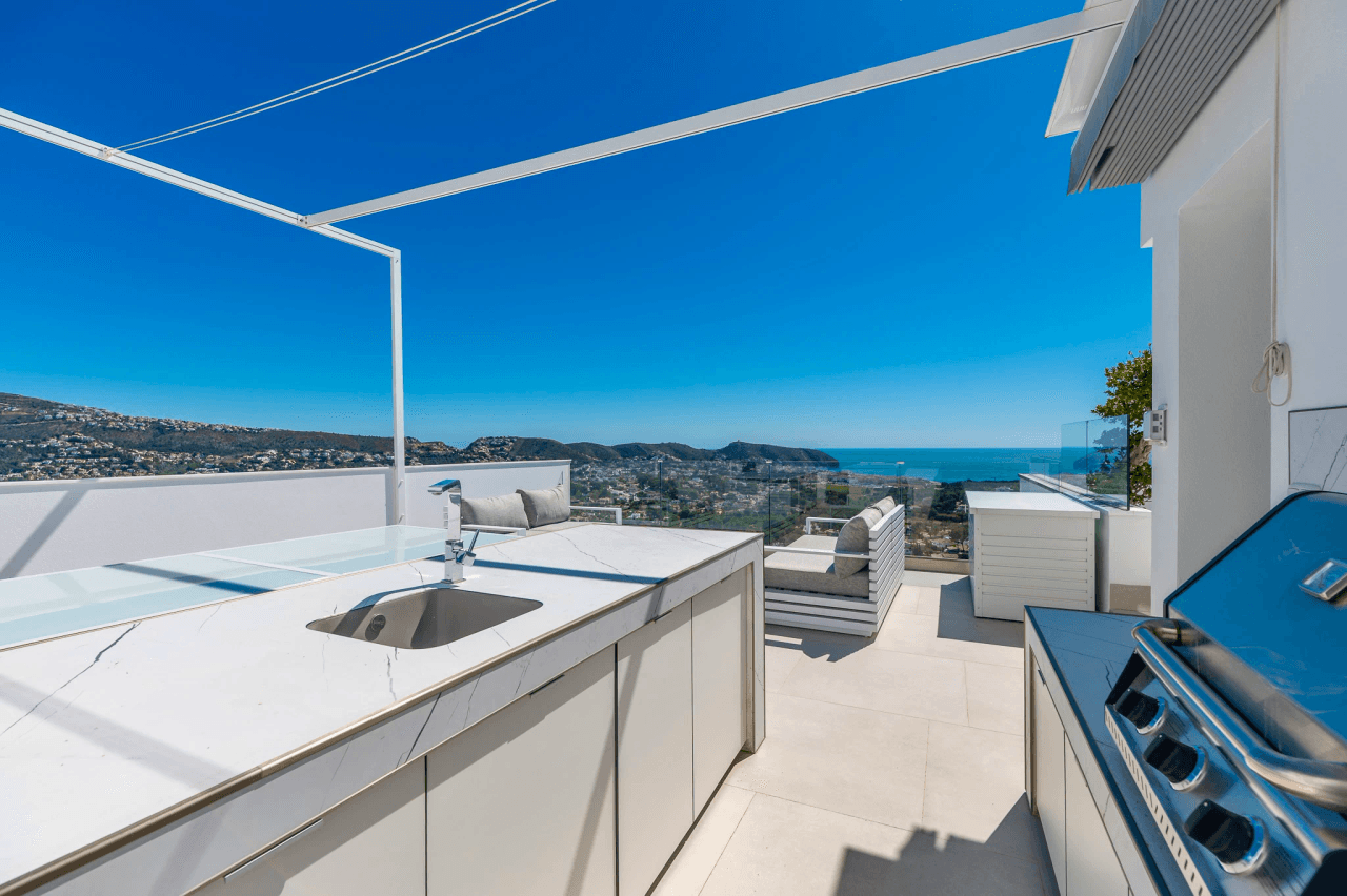 Villa de luxe exceptionnelle à Moraira – Où le design, la technologie et la vue sur la mer se rencontrent