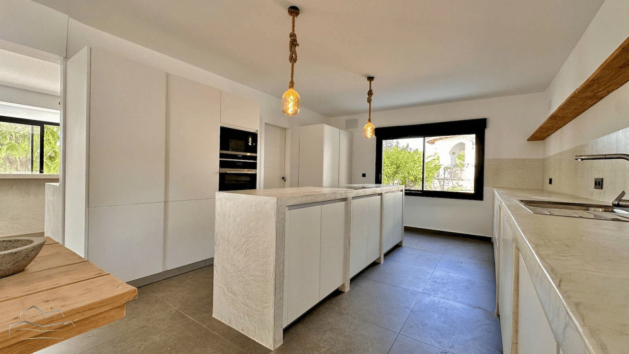 Villa entièrement rénovée à vendre à El Portet de Moraira - Costa Blanca