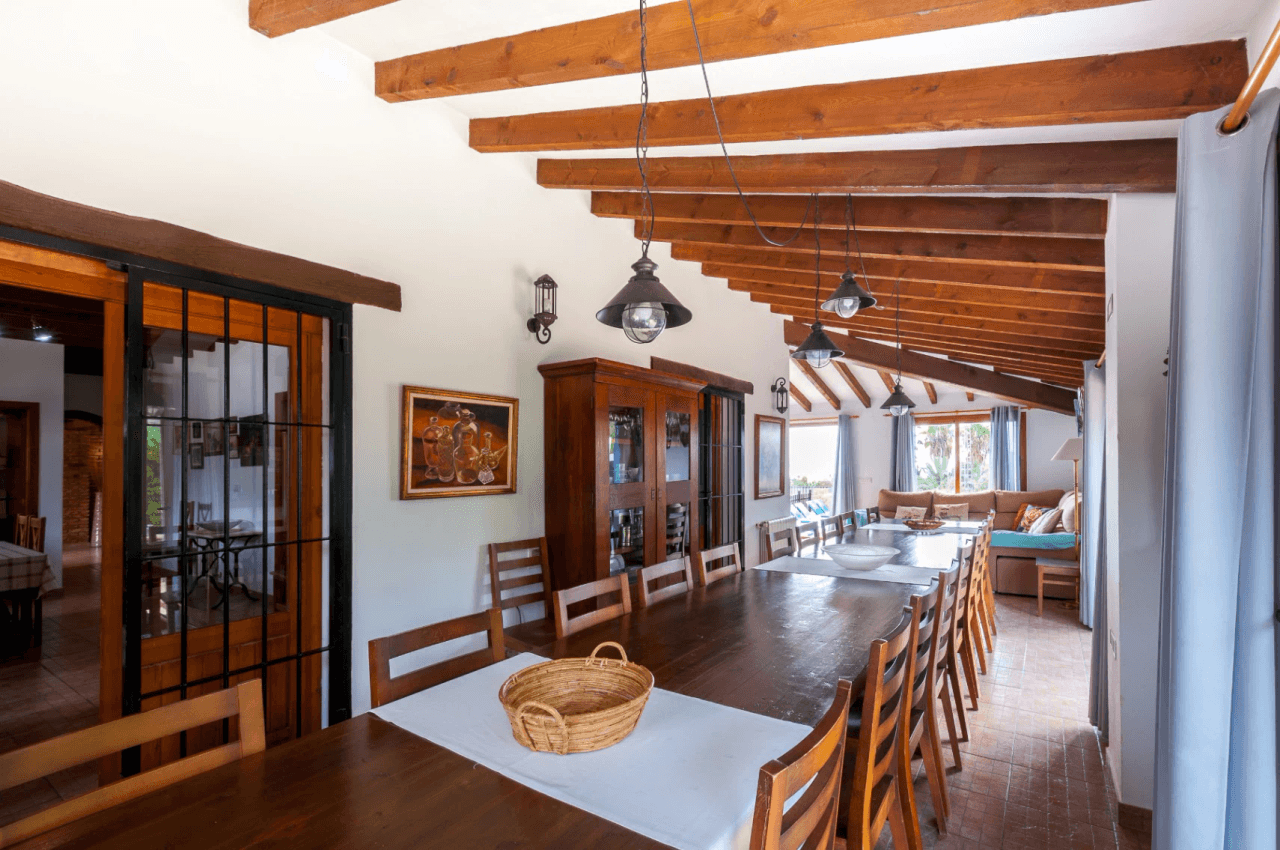Finca en Benissa en Venta en Amplia Parcela con Piscina y Casa de Huéspedes