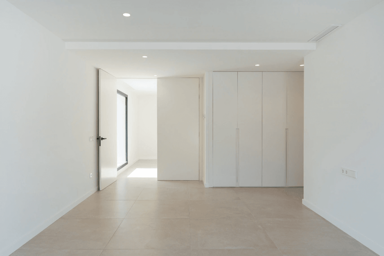 Villa llave en mano con vistas al mar y garaje para 4 coches en Moraira