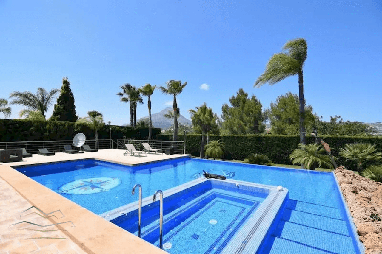 Villa de Lujo a la venta en urbanizacion Puerta Fenicia - Javea
