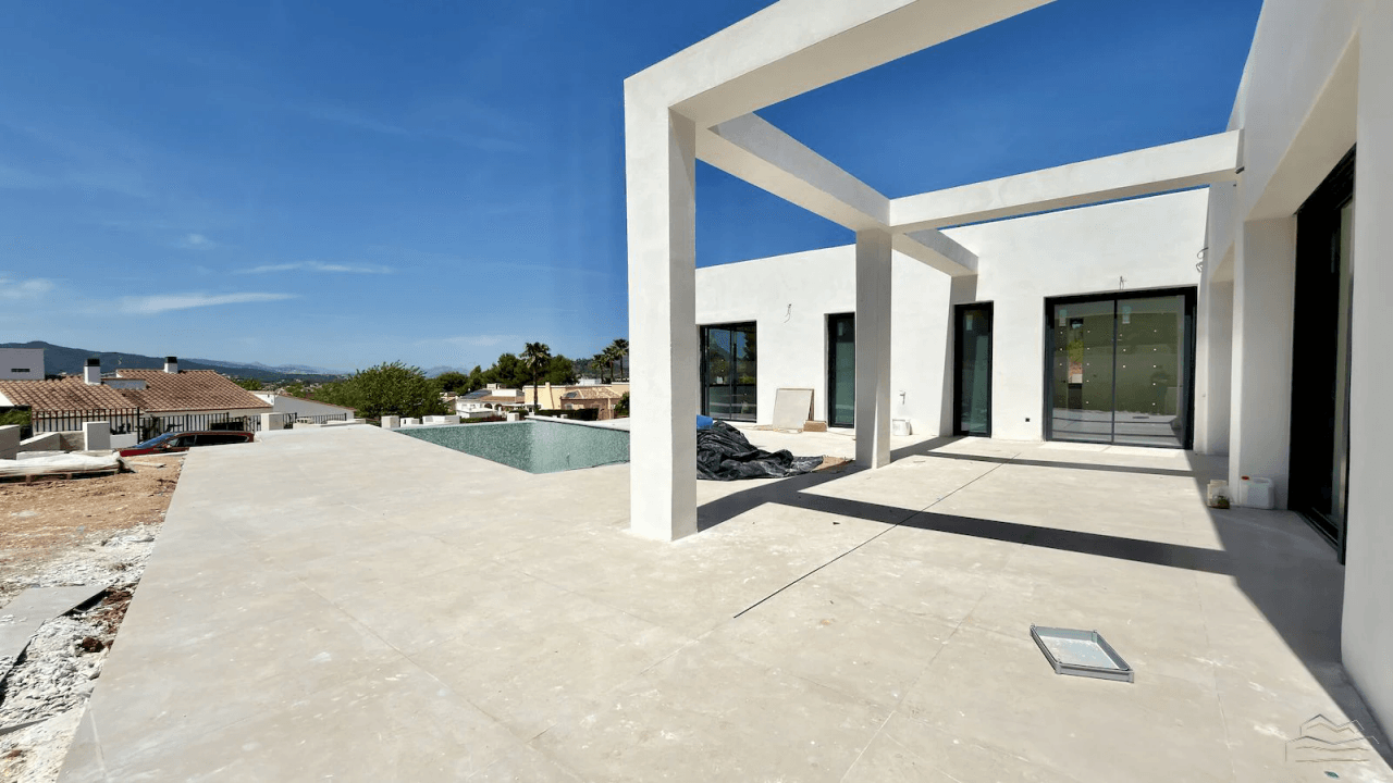 Villa moderne à vendre avec vues panoramiques à Javea