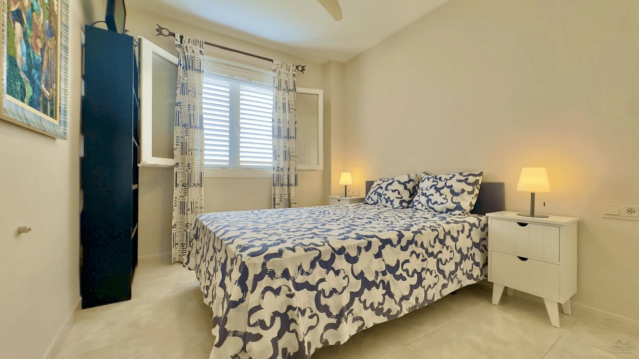 Encantador Apartamento  con Terraza Atico, a la Venta en el Primer Montañar de Javea