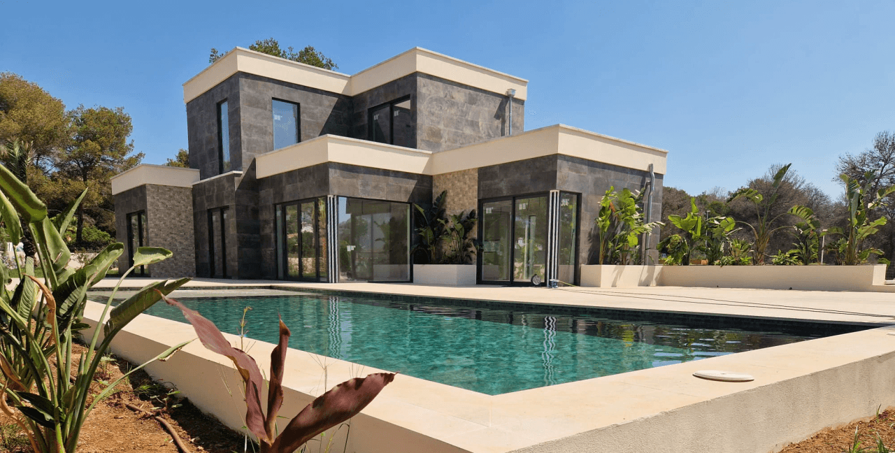 Villa moderne à vendre dans l'urbanisation La Guardia Park - Javea