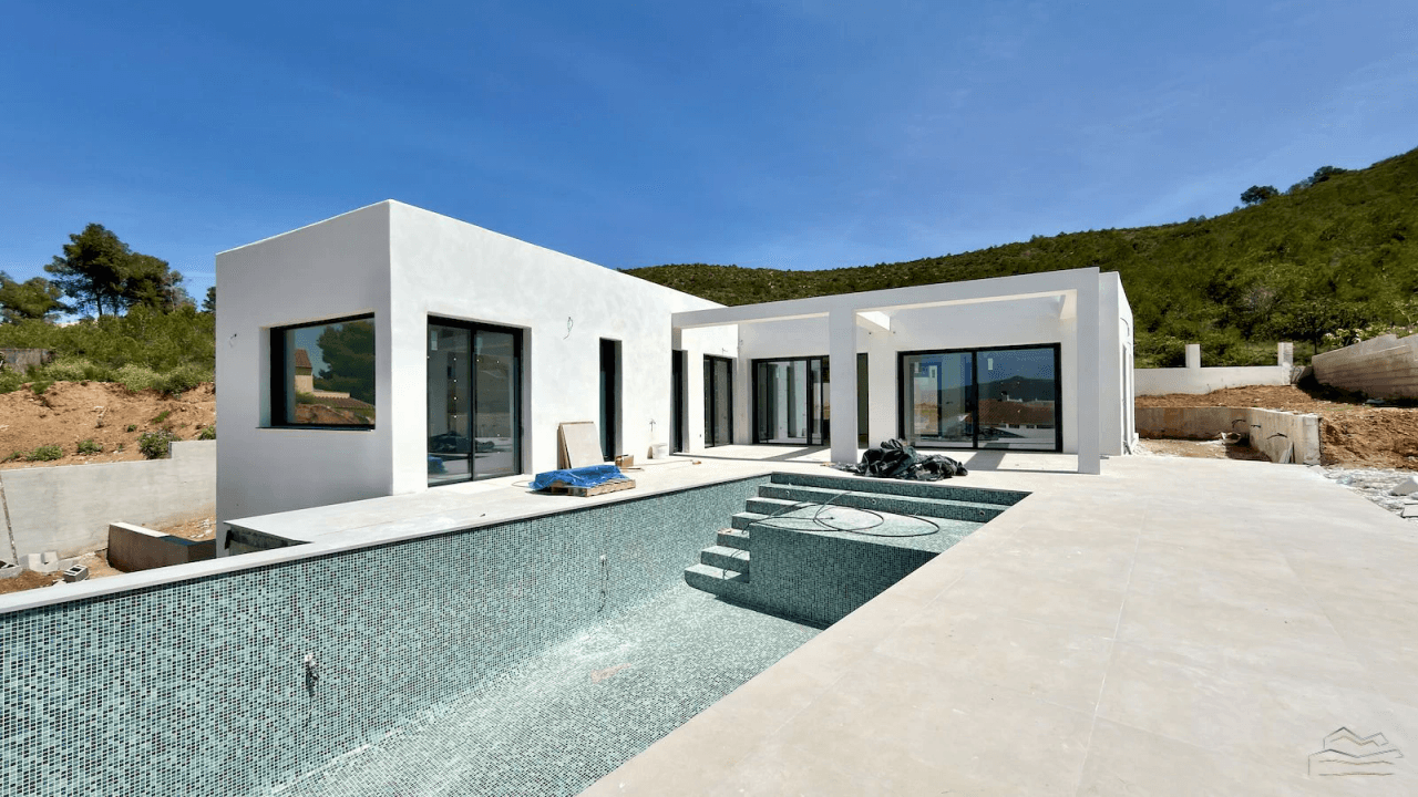 Villa moderne à vendre avec vues panoramiques à Javea