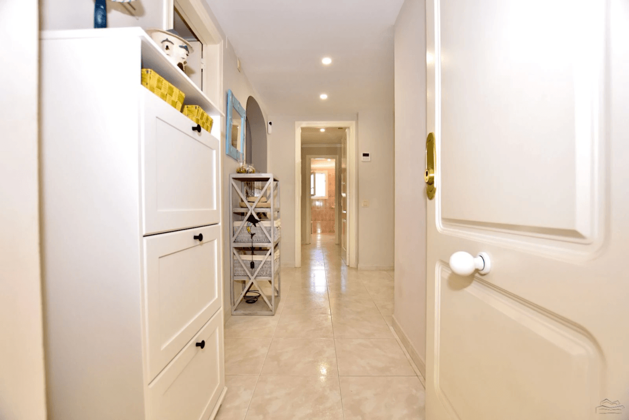 Encantador Apartamento  con Terraza Atico, a la Venta en el Primer Montañar de Javea