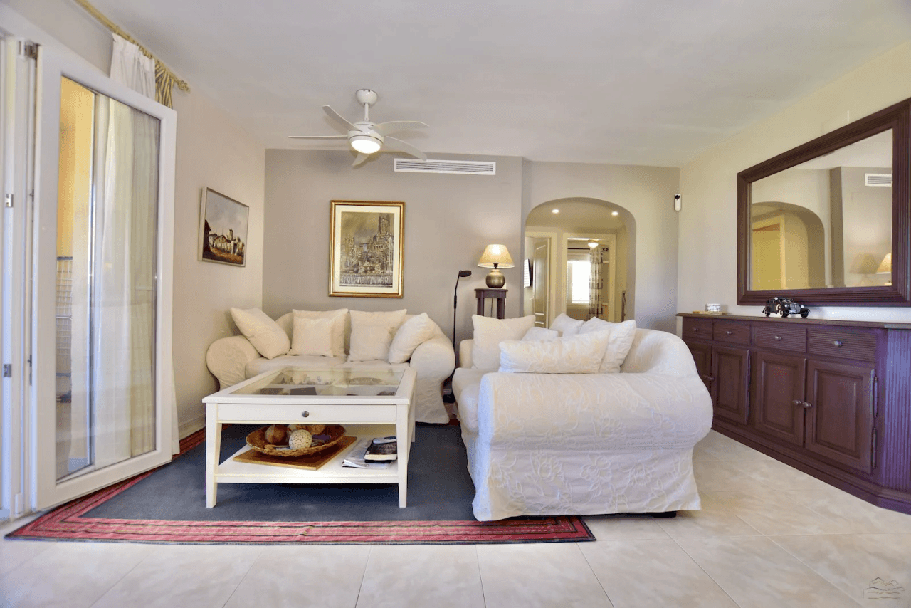 Encantador Apartamento  con Terraza Atico, a la Venta en el Primer Montañar de Javea